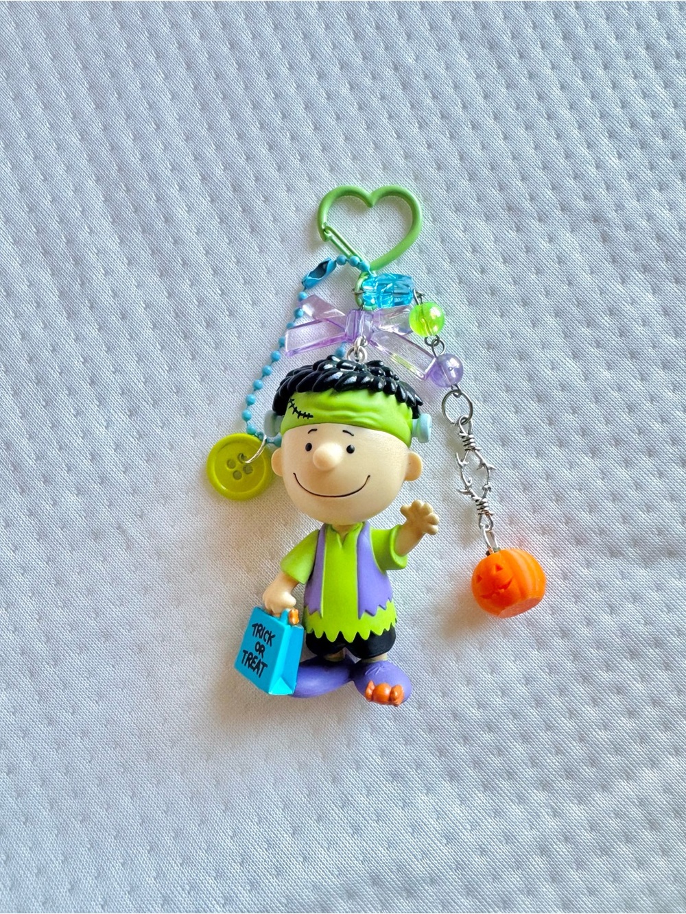 Snoopy Charlie Brown Halloween Pumpkin Keychain Charm - Orange & White